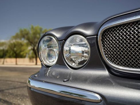 Used 2006 Jaguar XJ8 RWD image 79