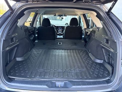 Used 2024 Subaru Outback Premium AWD/4WD image 30