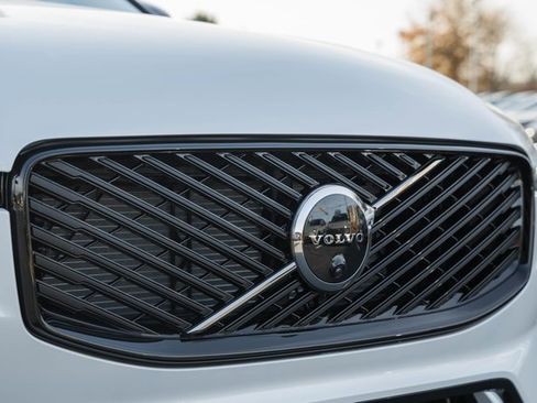 New 2026 Volvo XC60 B5 Ultra w/ Protection Package Premier image 11