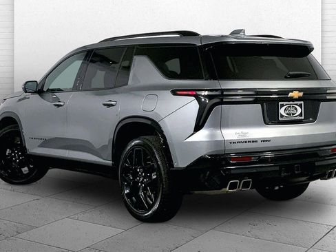 Used 2024 Chevrolet Traverse RS w/ LPO, Floor Liner Package AWD/4WD image 11