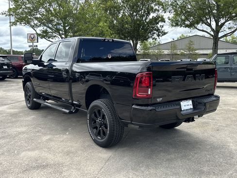 New 2025 RAM 2500 Big Horn AWD/4WD image 5