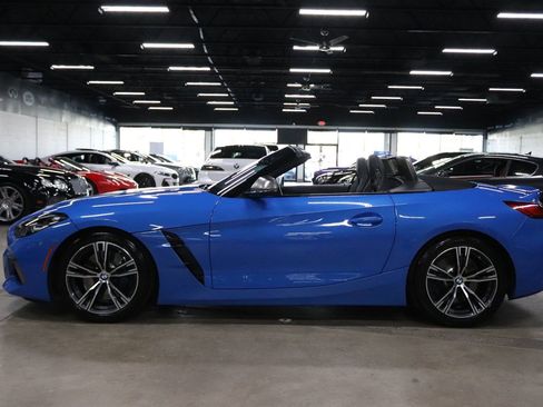 Used 2022 BMW M5 w/ Executive Package image 42