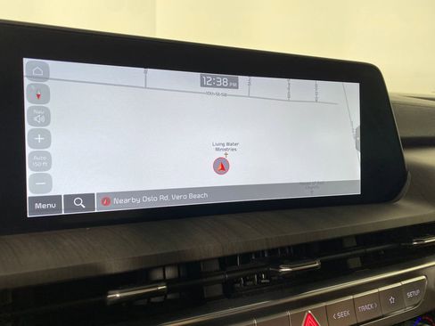 Used 2024 Kia Telluride SX Prestige w/ Towing Package image 20