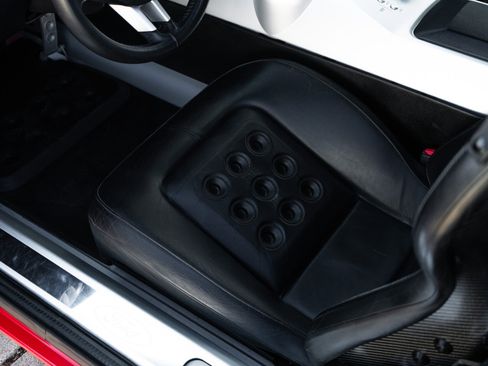 Used 2005 Ford GT image 28