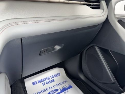 New 2026 Ford Explorer Active w/ Active Comfort Package image 28