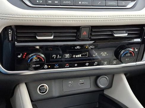 Used 2021 Nissan Rogue SL image 17