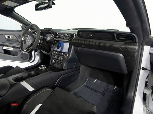 Used 2022 Ford Mustang Shelby GT500 w/ Carbon Fiber Track Pack image 25