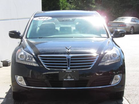 Used 2014 Hyundai Equus Signature RWD image 3