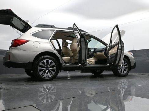 Used 2016 Subaru Outback 2.5i Limited image 36