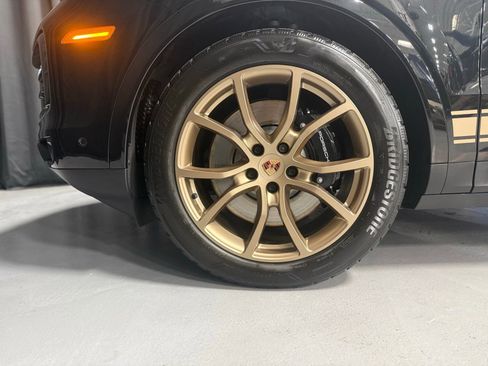New 2026 Porsche Cayenne S AWD/4WD image 17