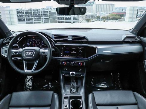 Used 2025 Audi Q3 2.0T Premium w/ Convenience Package AWD/4WD image 16