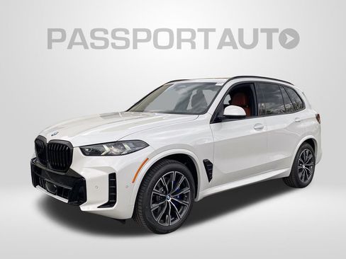 New 2026 BMW X5 xDrive40i w/ M Sport Package AWD/4WD image 1