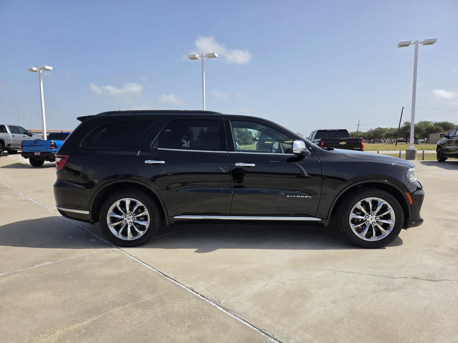 Used 2022 Dodge Durango Citadel RWD image 6