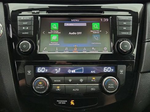 Used 2019 Nissan Rogue SV w/ Sun & Sound Touring Package AWD/4WD image 17