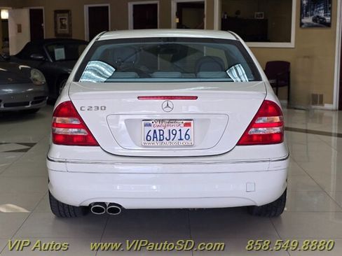 Used 2007 Mercedes-Benz C 230 Sedan image 8