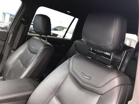 Used 2021 Cadillac XT6 Premium Luxury FWD image 11