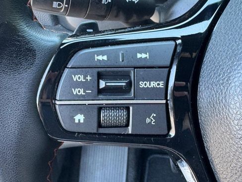 Used 2025 Honda Pilot Sport image 22