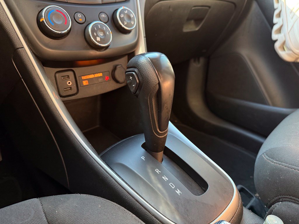Used 2021 Chevrolet Trax LS w/ Tint and Cruise Package AWD/4WD image 19
