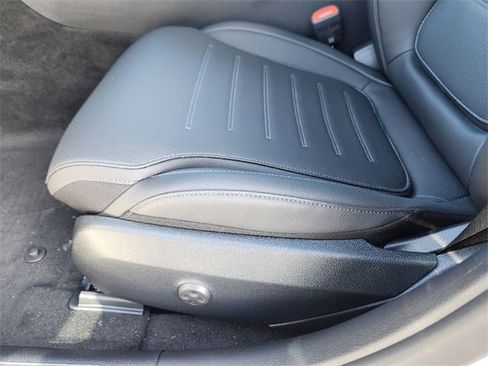 New 2025 Mercedes-Benz C 300 4MATIC Sedan image 6