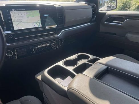 Used 2025 Chevrolet Silverado 1500 LT RWD image 30