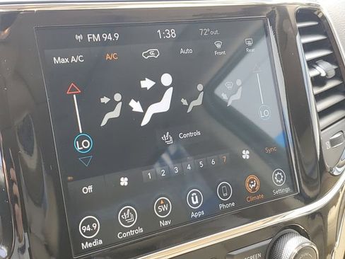Used 2021 Jeep Grand Cherokee Limited AWD/4WD image 15