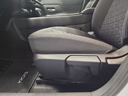 New 2026 Nissan Kicks SV w/ Illumination Package FWD image 28