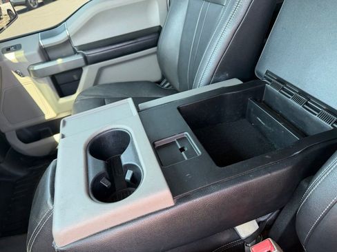 Used 2019 Ford F150 XLT w/ Equipment Group 302A Luxury AWD/4WD image 26