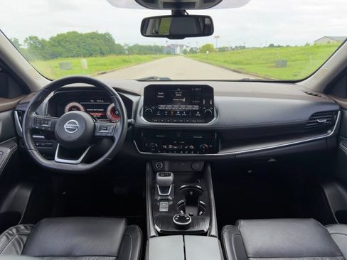 Used 2021 Nissan Rogue Platinum AWD/4WD image 9