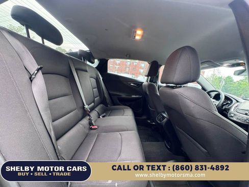 Used 2020 Chevrolet Malibu LT FWD image 16