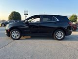 Used 2023 Chevrolet Equinox LT image 2