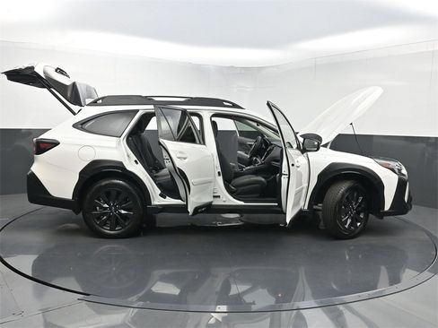 Used 2024 Subaru Outback Onyx Edition image 34