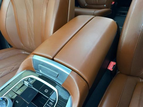 Used 2023 BMW X7 M60i w/ Executive Package image 50