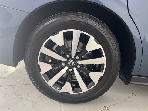 Used 2025 Honda Odyssey EX-L image 17