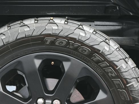 Used 2019 RAM 2500 Laramie AWD/4WD image 42