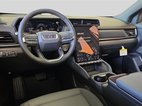 Used 2026 GMC Terrain AT4 w/ Technology Package II AWD/4WD image 14