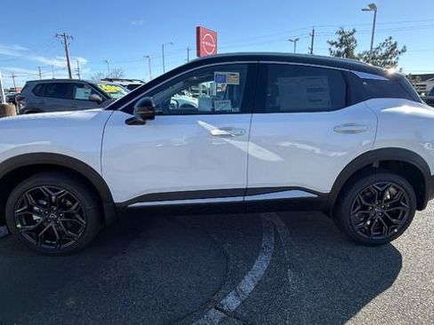 New 2026 Nissan Kicks SR w/ SR Premium Package image 7