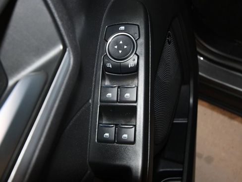 Used 2025 Ford Escape Platinum w/ Premium Technology Package image 6