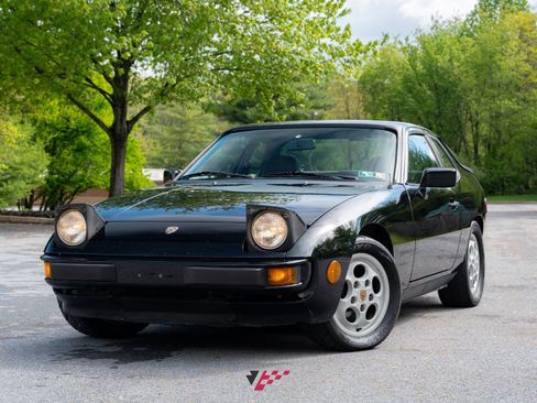 Used 1987 Porsche 924 S RWD image 1