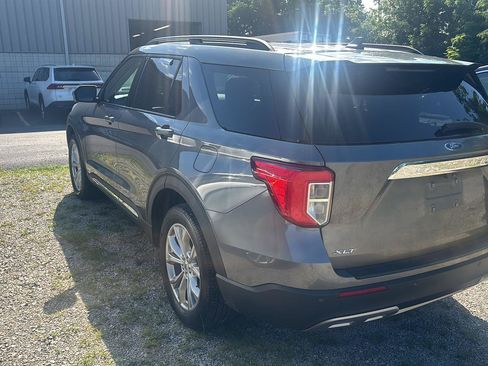 Used 2023 Ford Explorer XLT w/ Equipment Group 202A AWD/4WD image 6