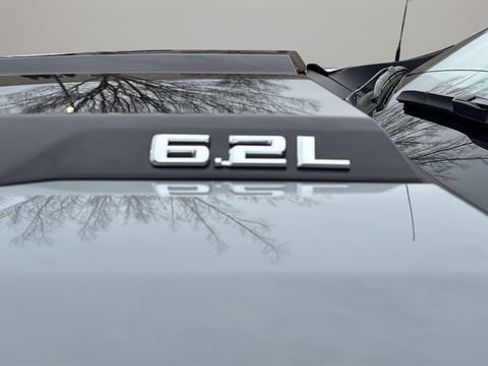 Certified 2025 Chevrolet Silverado 1500 ZR2 w/ Technology Package image 40