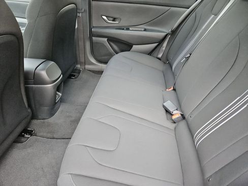 New 2026 Hyundai Elantra Hybrid FWD image 30
