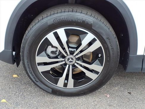 Certified 2025 Mercedes-Benz GLA 250 4MATIC image 10