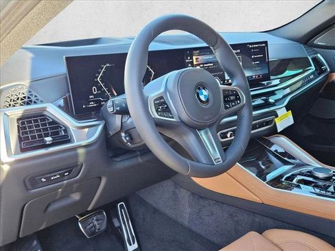New 2026 BMW X6 xDrive40i w/ Climate Comfort Package image 3