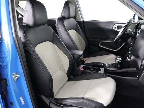 Used 2023 Kia Soul GT-Line FWD image 28