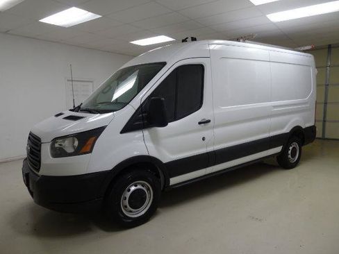 Used 2019 Ford Transit 250 148 Medium Roof RWD image 3