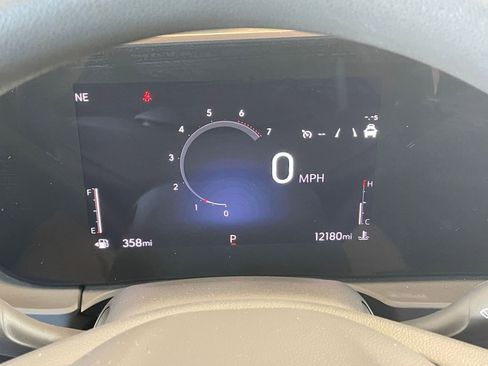 Used 2025 Buick Envista Preferred image 40