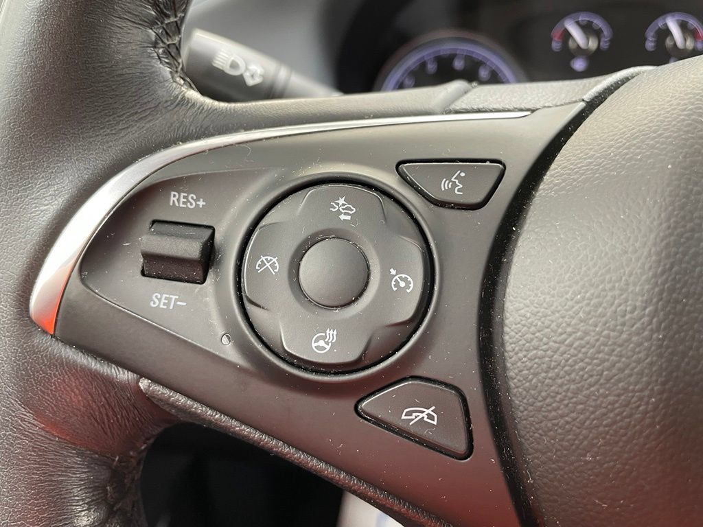 Used 2021 Buick Enclave Premium w/ Sun and Sites Package AWD/4WD image 32