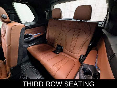 Used 2026 BMW X7 xDrive40i w/ Executive Package image 23