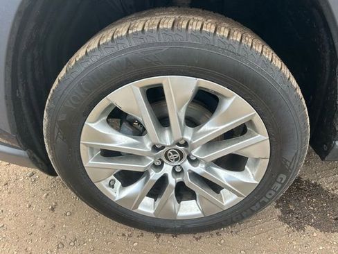 Used 2019 Toyota RAV4 Limited w/ Cold Weather Package image 11