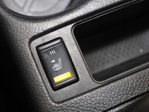 Used 2018 Nissan Rogue SL FWD image 8